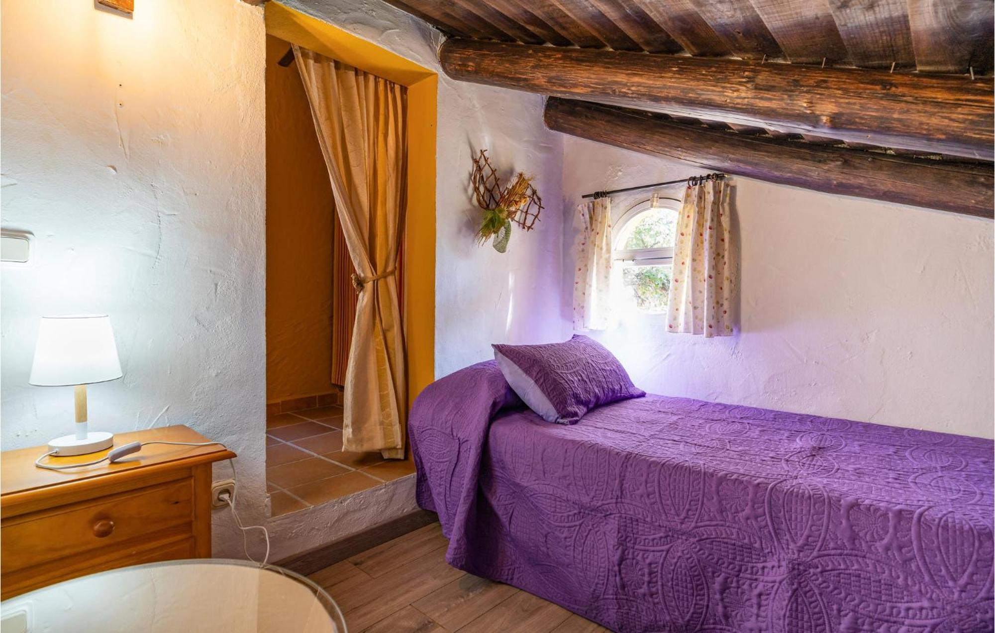 Amazing Cottage In Algatocin With Kitchen Exterior foto